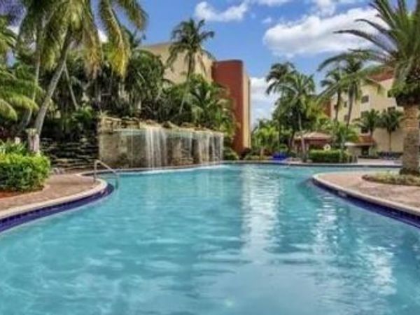 9517 Fontainebleau Boulevard, Unit 521-228, Miami, FL 33172
