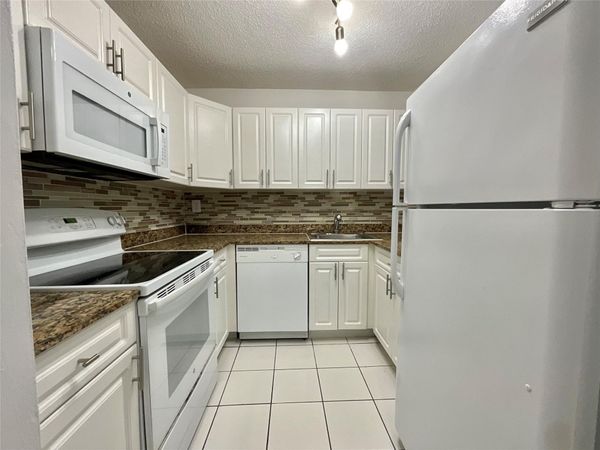 9517 Fontainebleau Boulevard, Unit 501-604, Miami, FL 33172