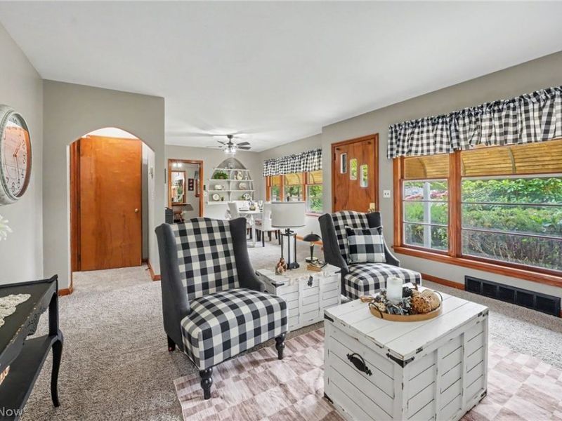 10745 Johnnycake Ridge Road , Concord Township, OH 44077 Photo 4