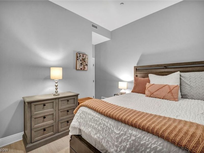 12701 Larchmere Boulevard, Unit 3B, Cleveland, OH 44120 Photo 39