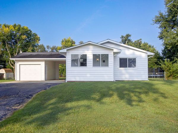 262 Woodlane Drive , Columbus, IN 47201