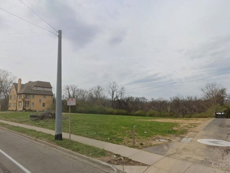 2570 Harrison Avenue, Cincinnati, OH 45211 Photo 3