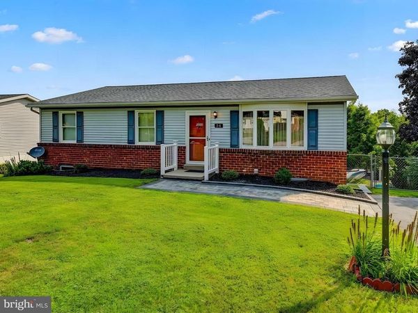 34 ALLEN DRIVE, HANOVER, PA 17331