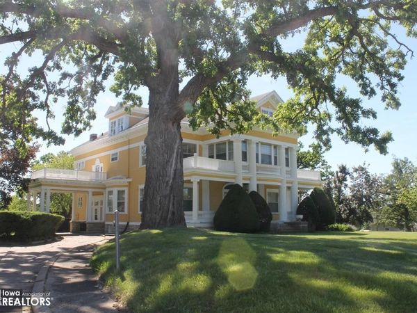 1412 State Street, Tama, IA 52339