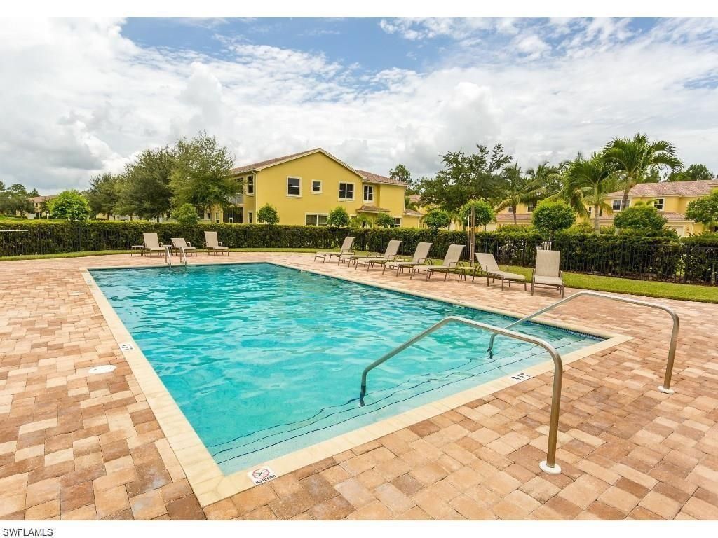 1400 Mariposa Cir, Unit 104, Naples, FL 34105 Photo