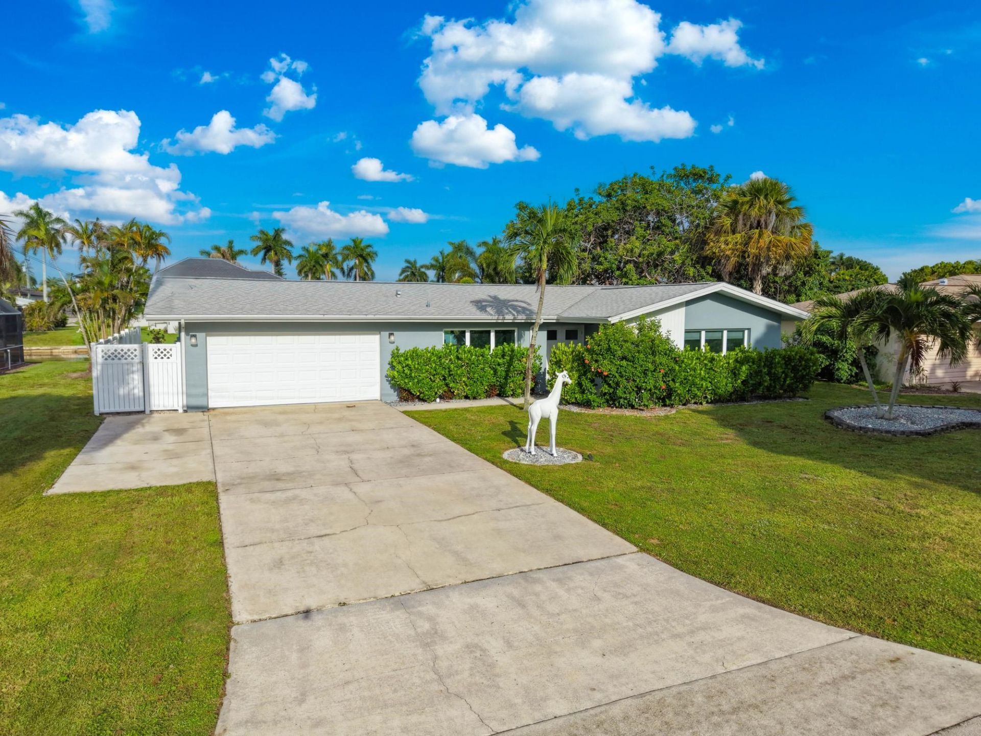 5305 Bayview Ct, Cape Coral, FL 33904 Photo