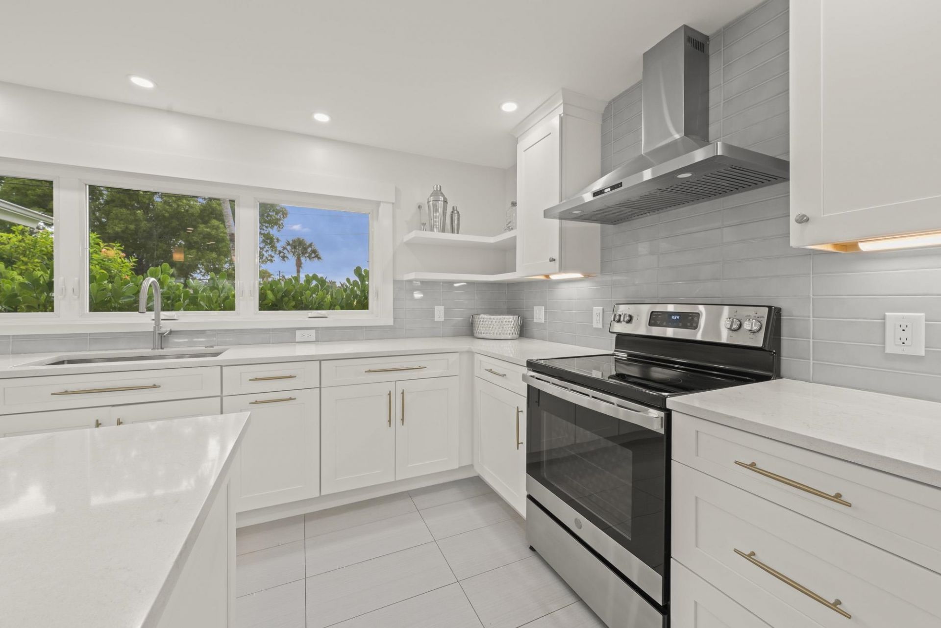 5305 Bayview Ct, Cape Coral, FL 33904 Photo