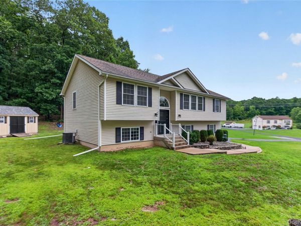 291 Huckleberry Turnpike, Wallkill, NY 12589