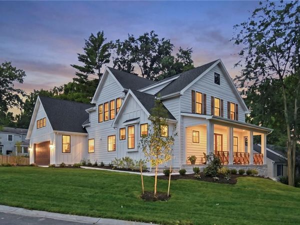 2907 W 72nd Terrace, Prairie Village, KS 66208