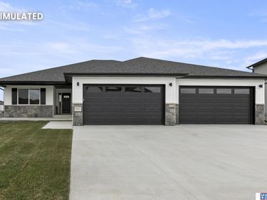 1416 N 104th Street, Lincoln, NE 68527