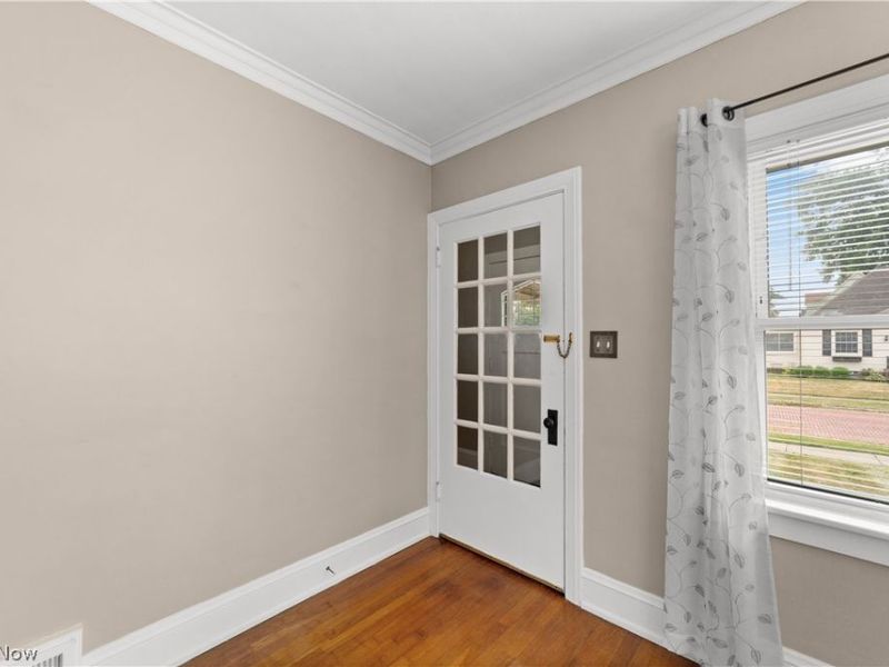 14602 Mitchell Avenue, Cleveland, OH 44111 Photo 3