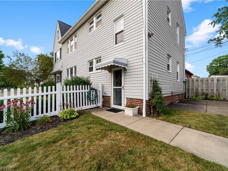 14602 Mitchell Avenue, Cleveland, OH 44111 Photo 35