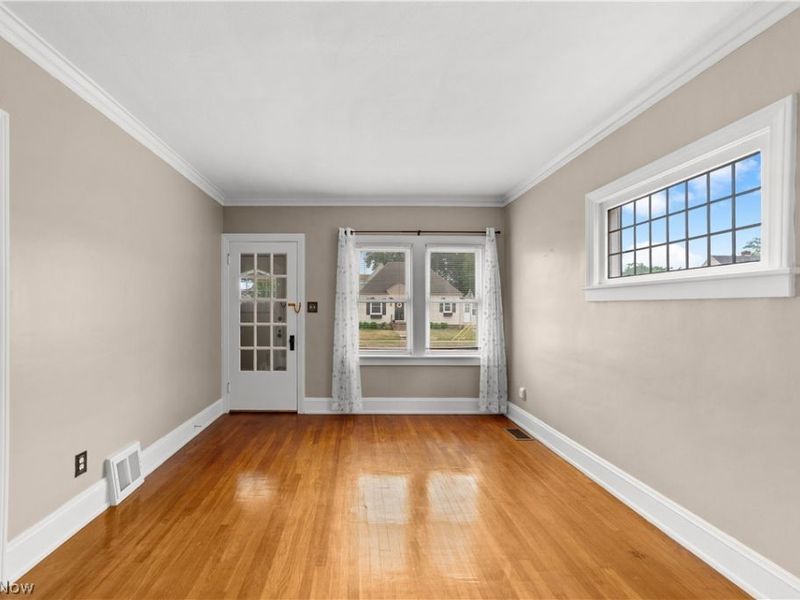 14602 Mitchell Avenue, Cleveland, OH 44111 Photo 5