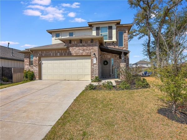 100 Shearwater LN, Leander, TX 78641