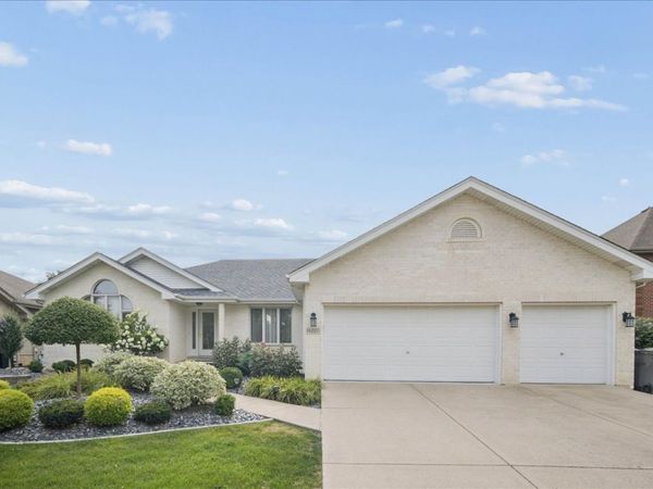 18220 Hidden Valley Cove , Orland Park, IL 60467