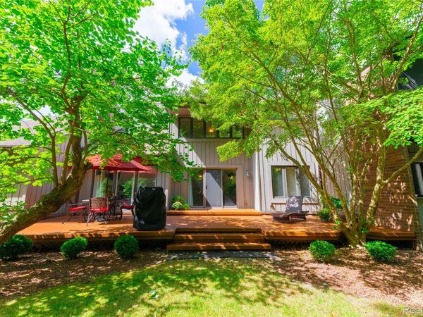 9422 Hawthorne Glen Drive , Grosse Ile Township, Mi 48138