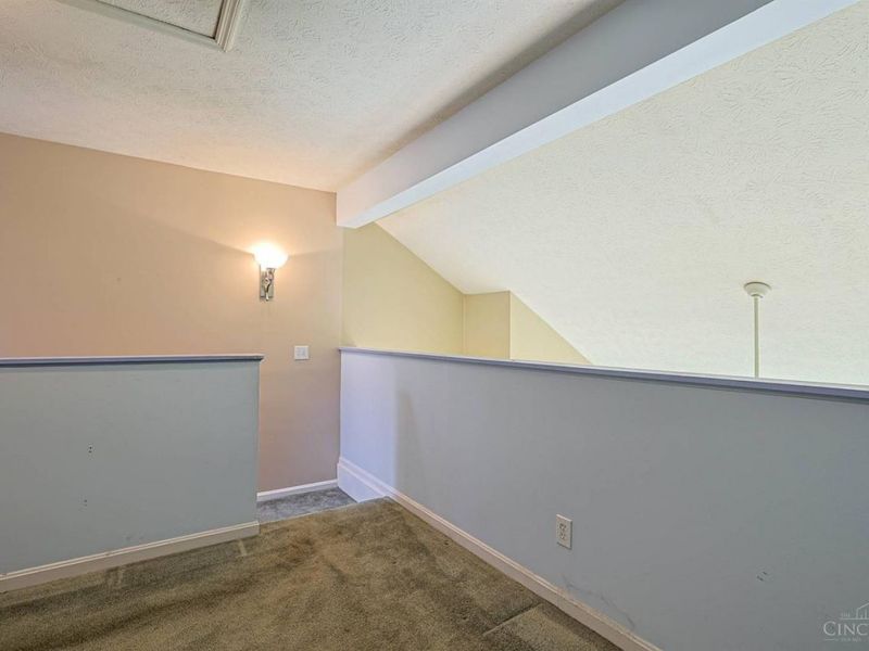 10555 Montgomery Road, Unit 35, Montgomery, OH 45242 Photo 14
