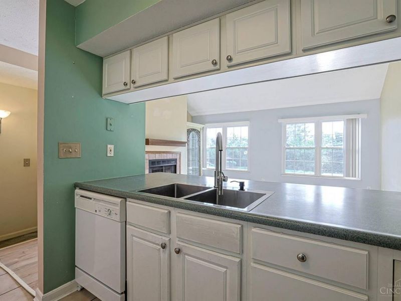 10555 Montgomery Road, Unit 35, Montgomery, OH 45242 Photo 7