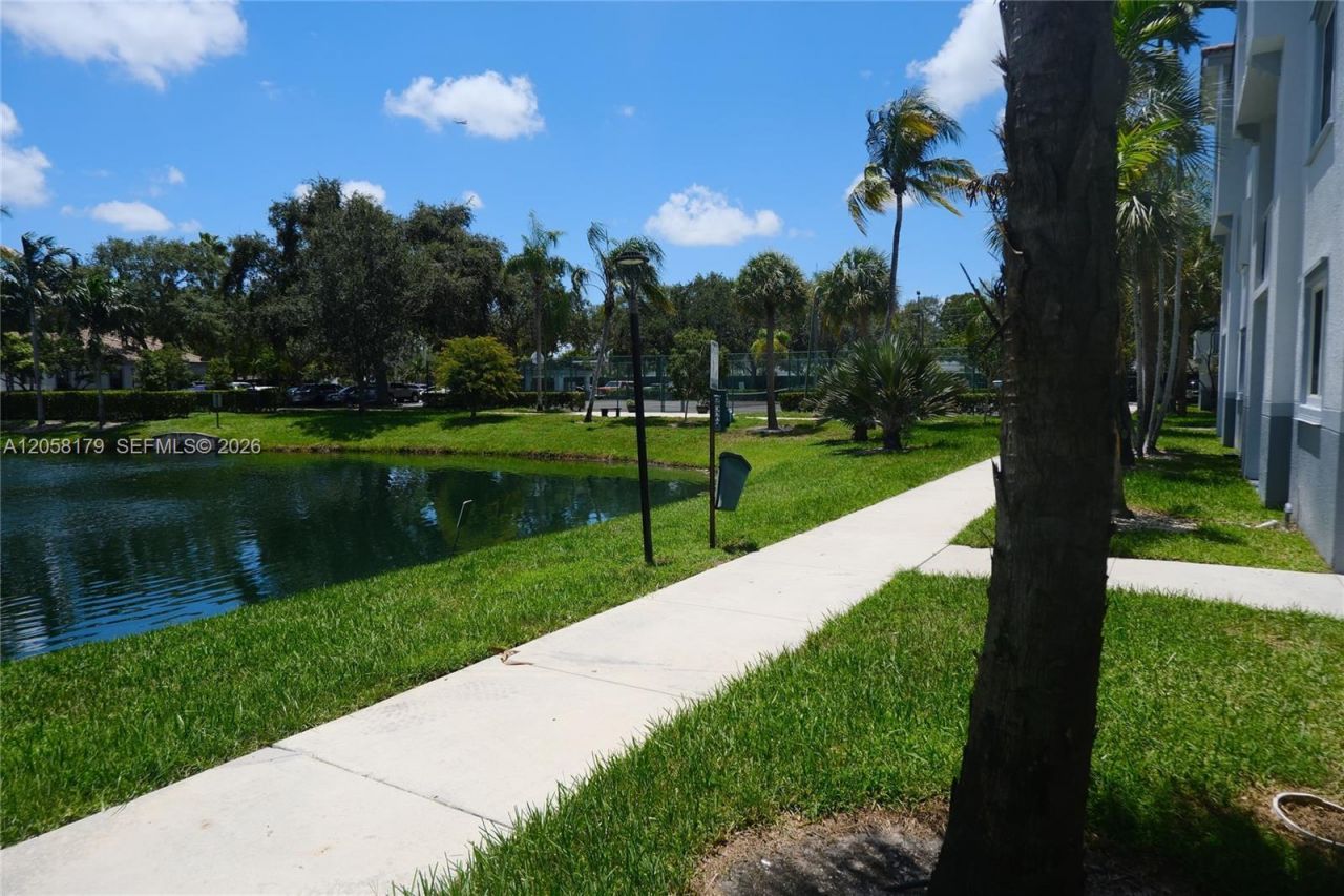 2600 S University Dr, Unit 110, Davie, FL 33328 Photo