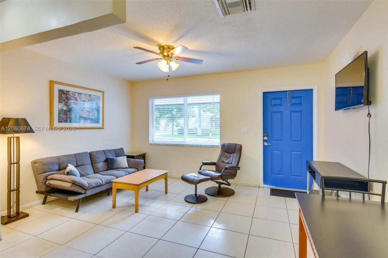 412 NE 4th Ave , Hallandale Beach, FL 33009 Photo