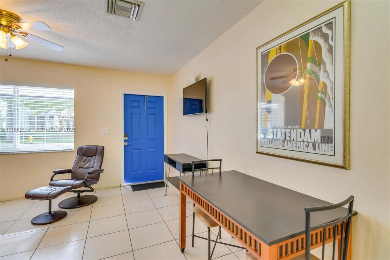 412 NE 4th Ave , Hallandale Beach, FL 33009 Photo