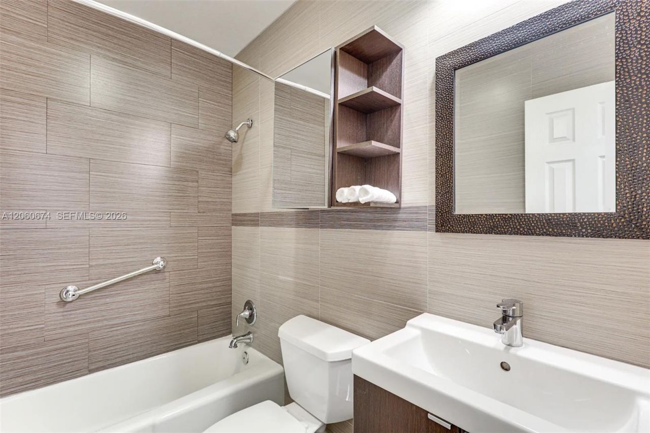 412 NE 4th Ave , Hallandale Beach, FL 33009 Photo