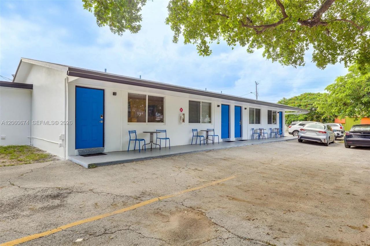 412 NE 4th Ave , Hallandale Beach, FL 33009 Photo