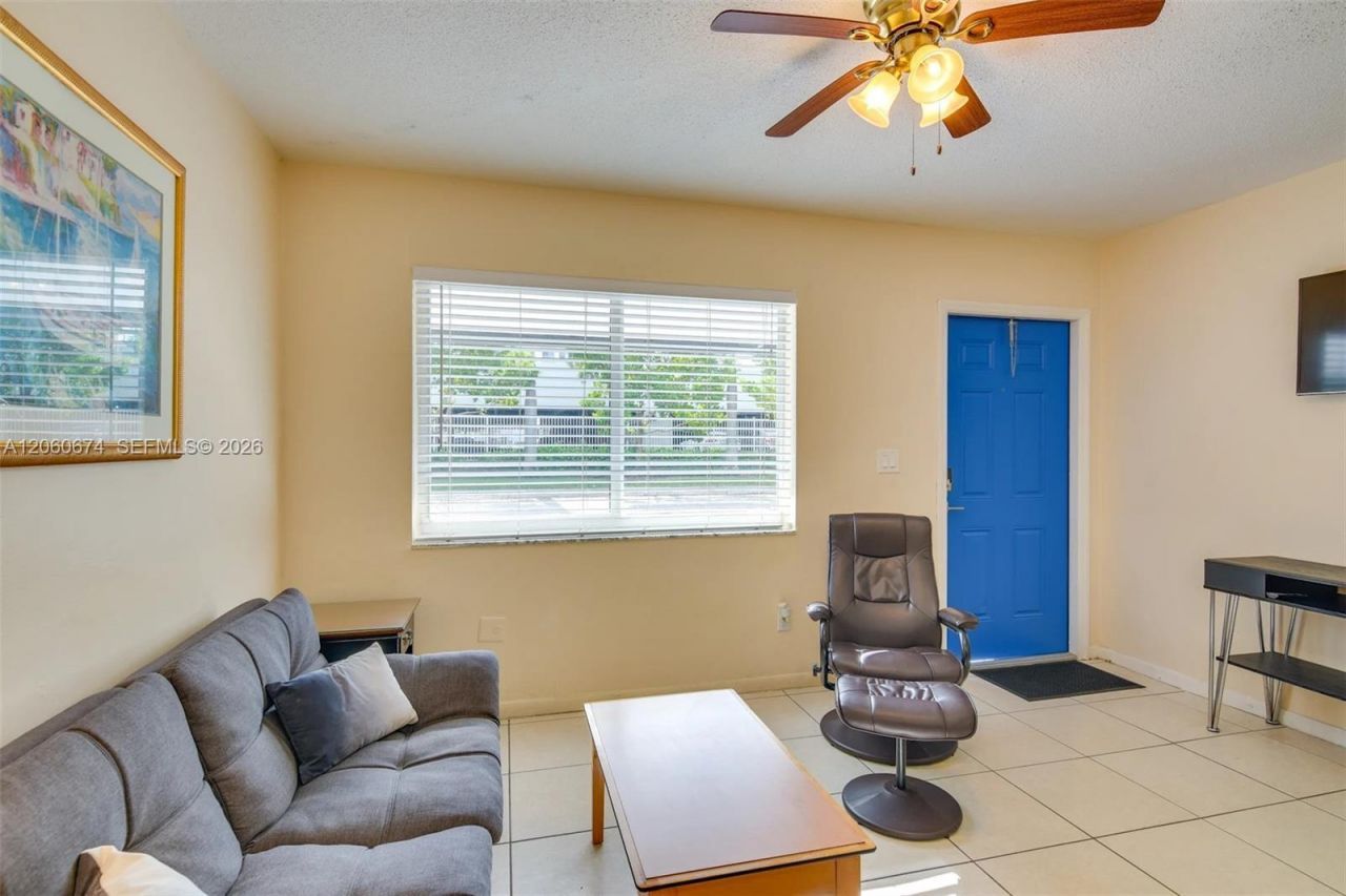 412 NE 4th Ave , Hallandale Beach, FL 33009 Photo