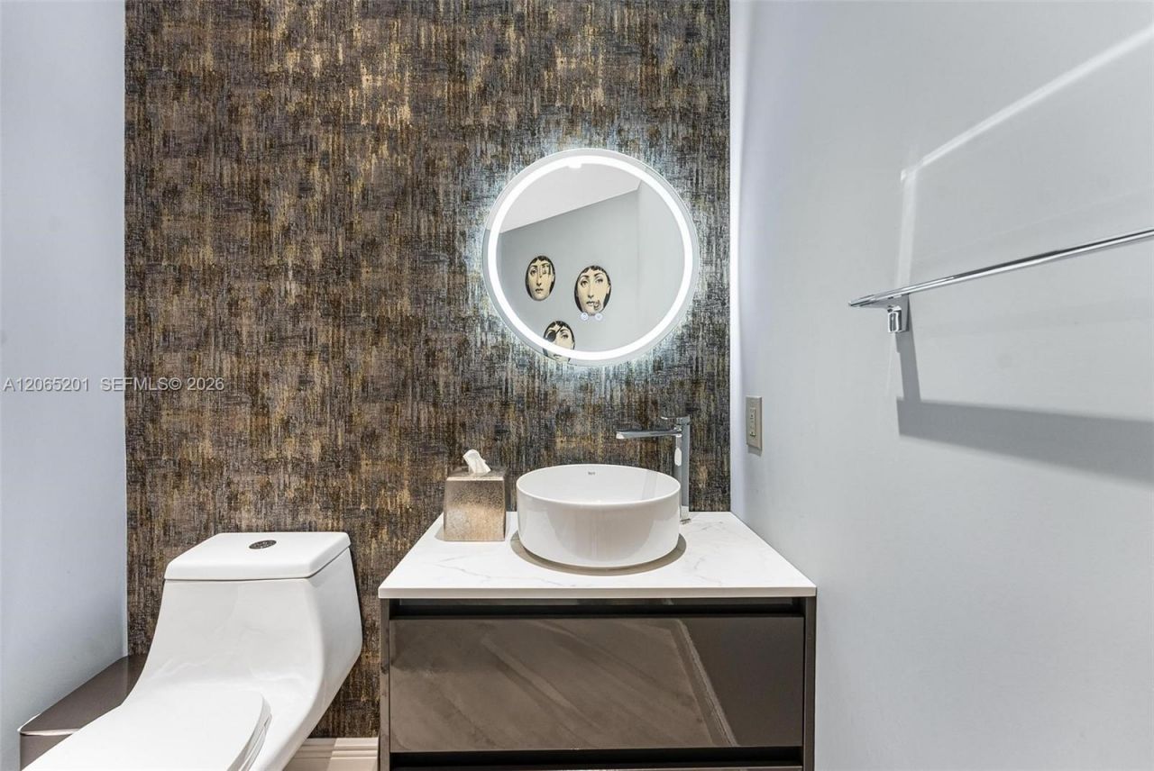 21150 Point Pl, Unit 702, Aventura, FL 33180 Photo