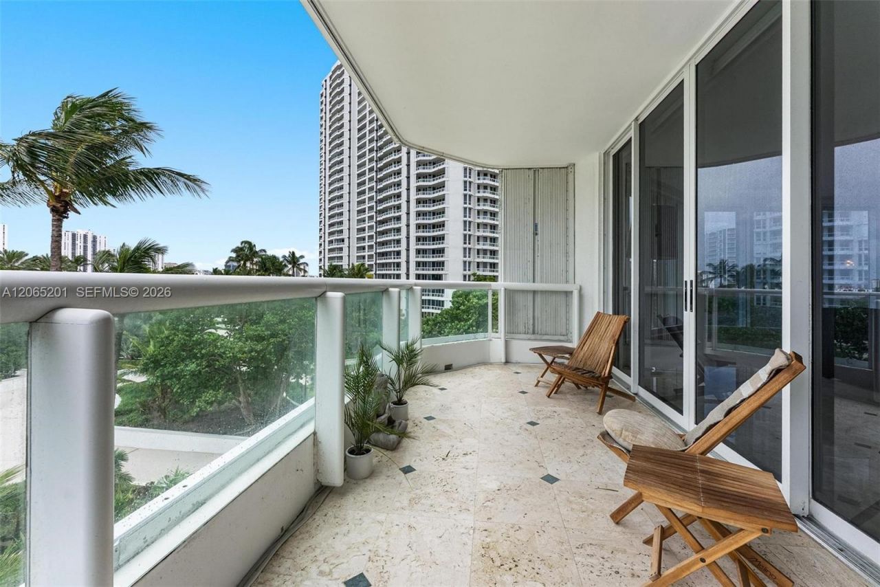 21150 Point Pl, Unit 702, Aventura, FL 33180 Photo
