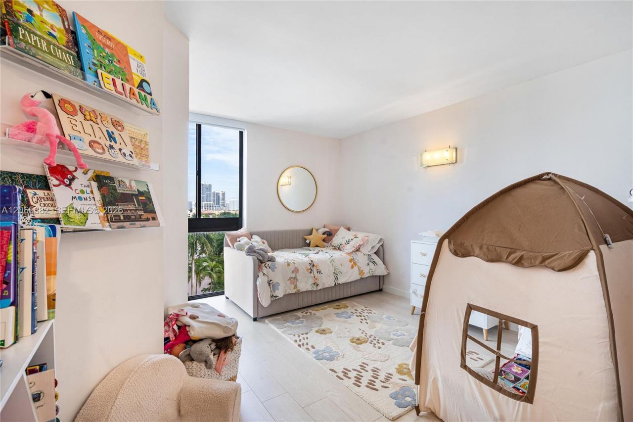 20185 E Country Club Dr, Unit 604+DEN, Aventura, FL 33180 Photo