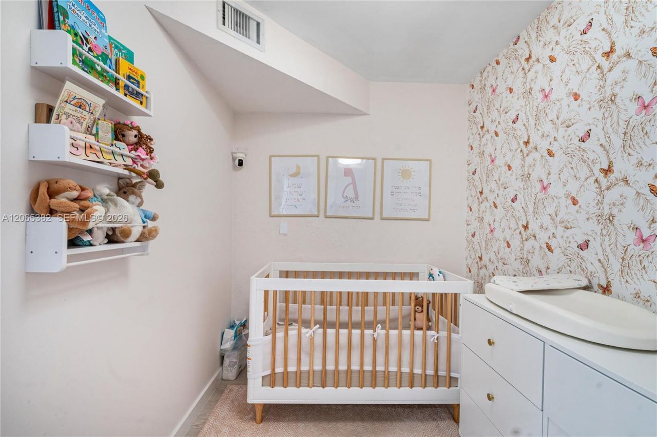 20185 E Country Club Dr, Unit 604+DEN, Aventura, FL 33180 Photo