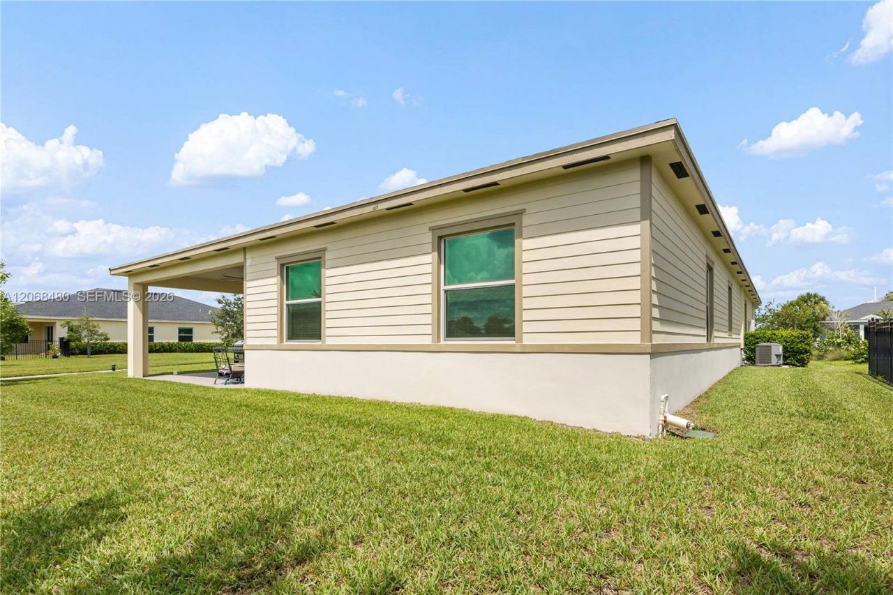 1085 Haywagon Trl, Loxahatchee, FL 33470 Photo