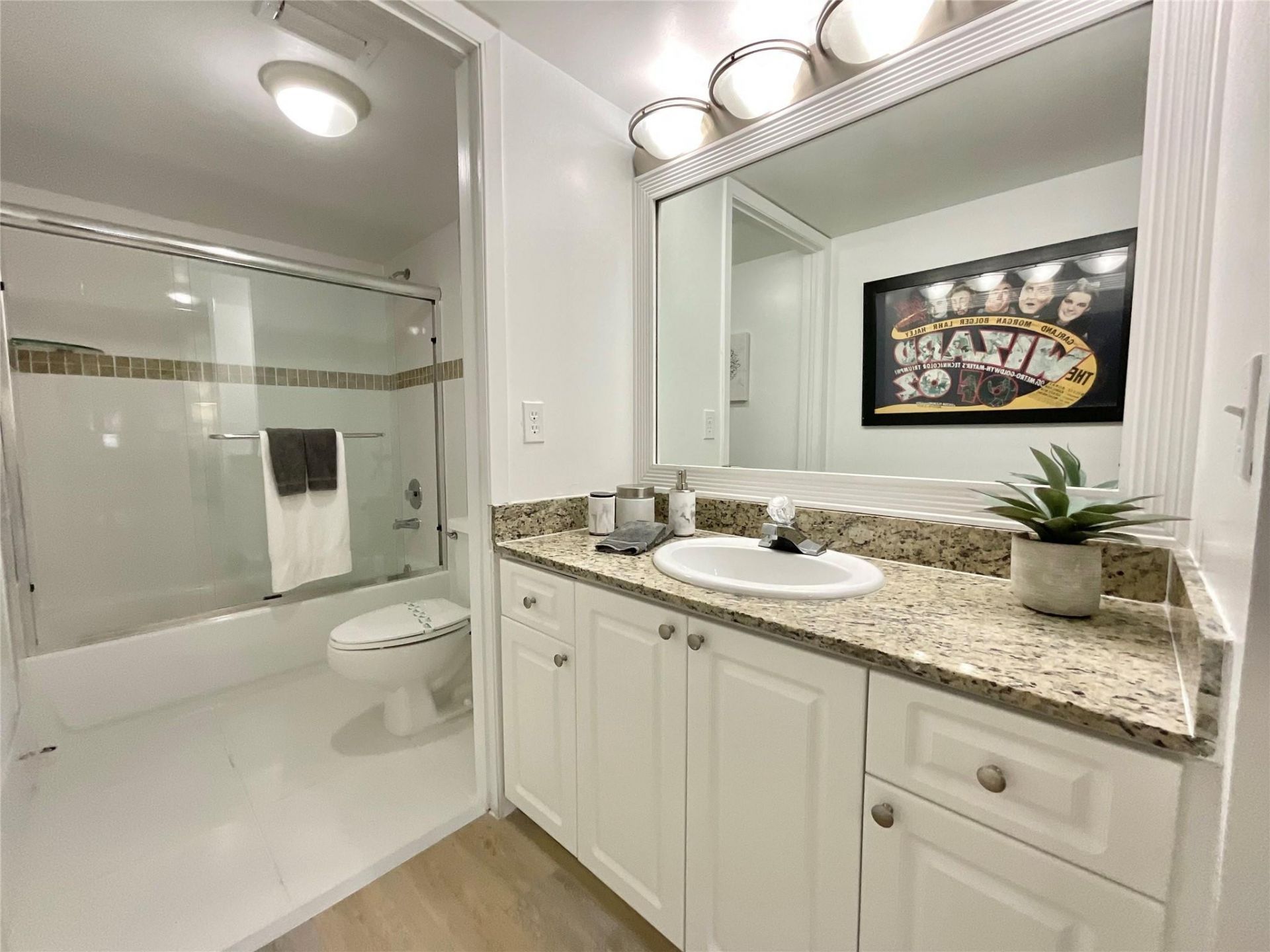 9517 Fontainebleau Boulevard, Unit 531-405, Miami, FL 33172 Photo