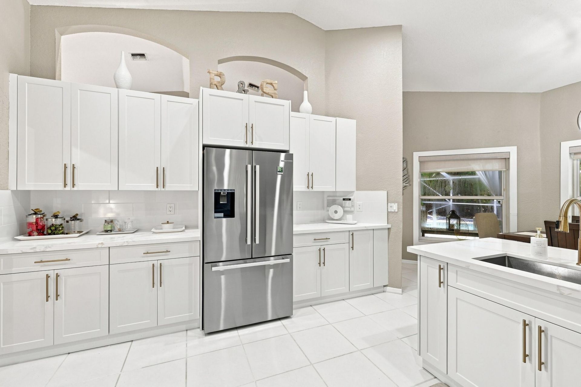 20369 Hacienda Court, Boca Raton, FL 33498 Photo