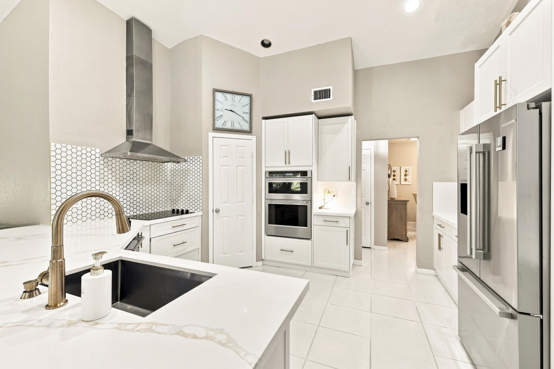 20369 Hacienda Court, Boca Raton, FL 33498 Photo