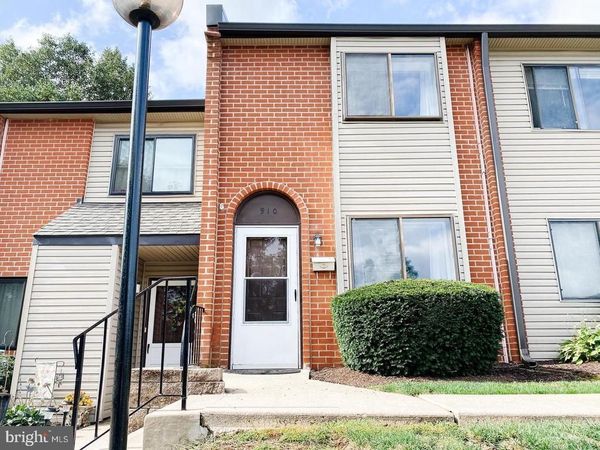 910 VALLEY DRIVE, WEST CHESTER, PA 19382