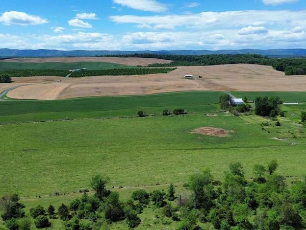 4080 FLAT ROCK RD, QUICKSBURG, VA 22847