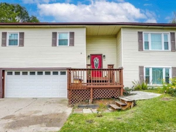 1572 Josephine Avenue , Lakemore, OH 44250