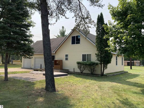 3631 Rose City Road W, West Branch, MI 48661