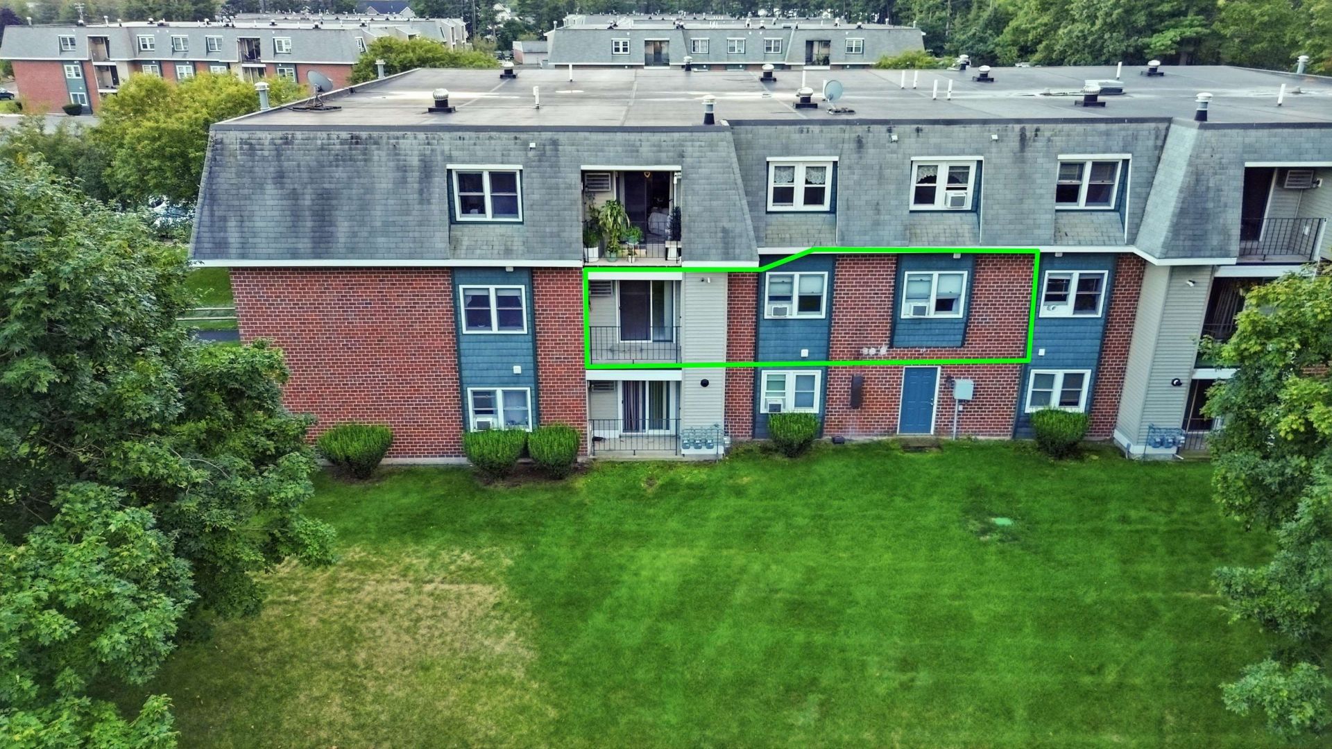 5 New Haven Drive, Unit 204, Nashua, NH 03063 Main Photo