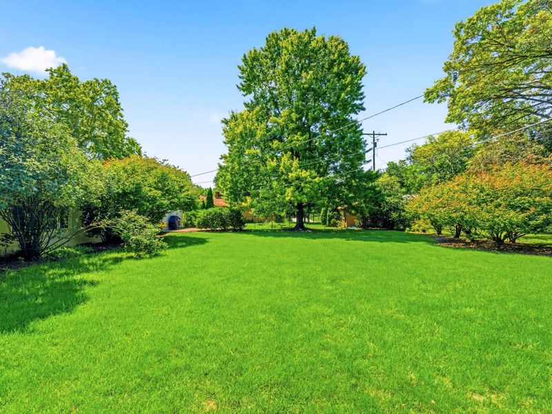 3981 Chelton Place , Upper Arlington, OH 43220 Photo 10