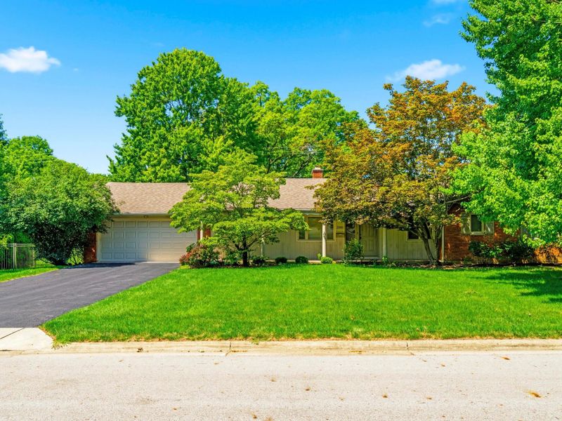 3981 Chelton Place , Upper Arlington, OH 43220 Photo 3