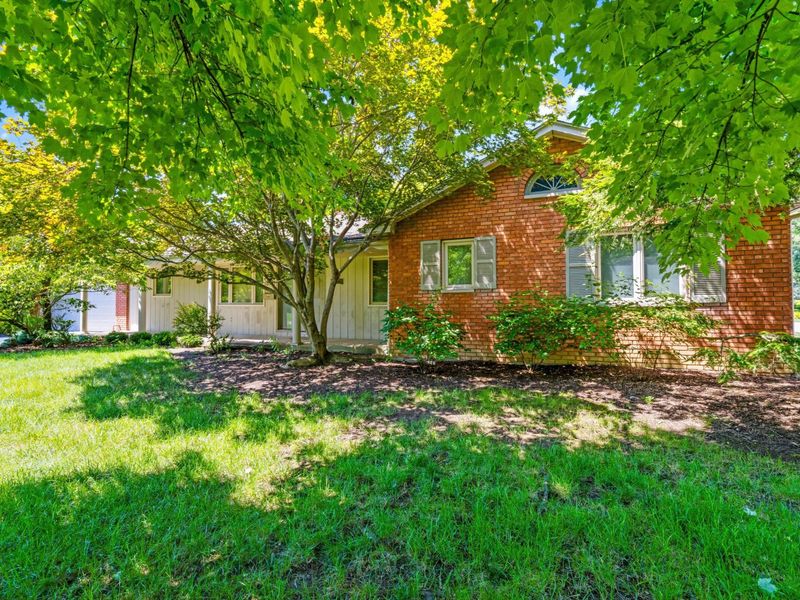 3981 Chelton Place , Upper Arlington, OH 43220 Photo 4