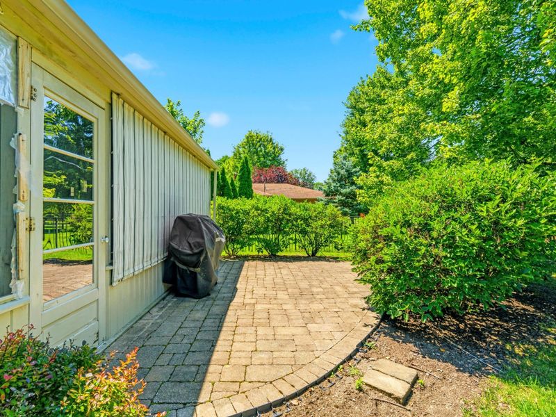 3981 Chelton Place , Upper Arlington, OH 43220 Photo 7