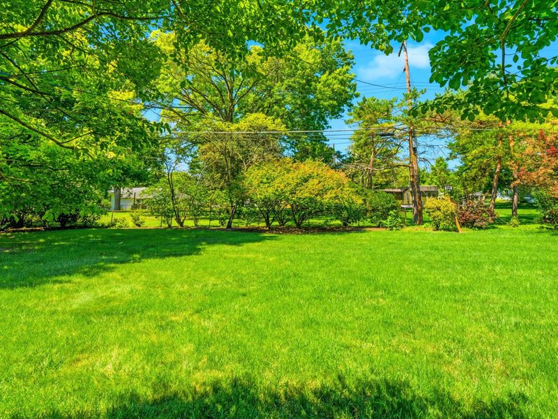 3981 Chelton Place , Upper Arlington, OH 43220 Photo 9
