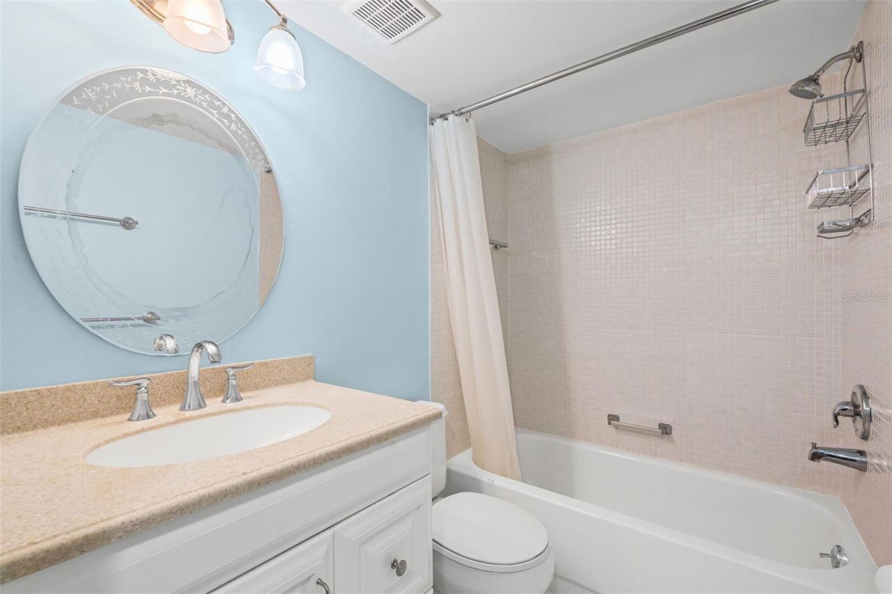 1310 Glen Oaks Drive E, Unit 383E, Sarasota, FL 34232 Photo