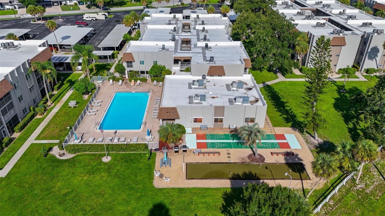 1310 Glen Oaks Drive E, Unit 383E, Sarasota, FL 34232 Photo
