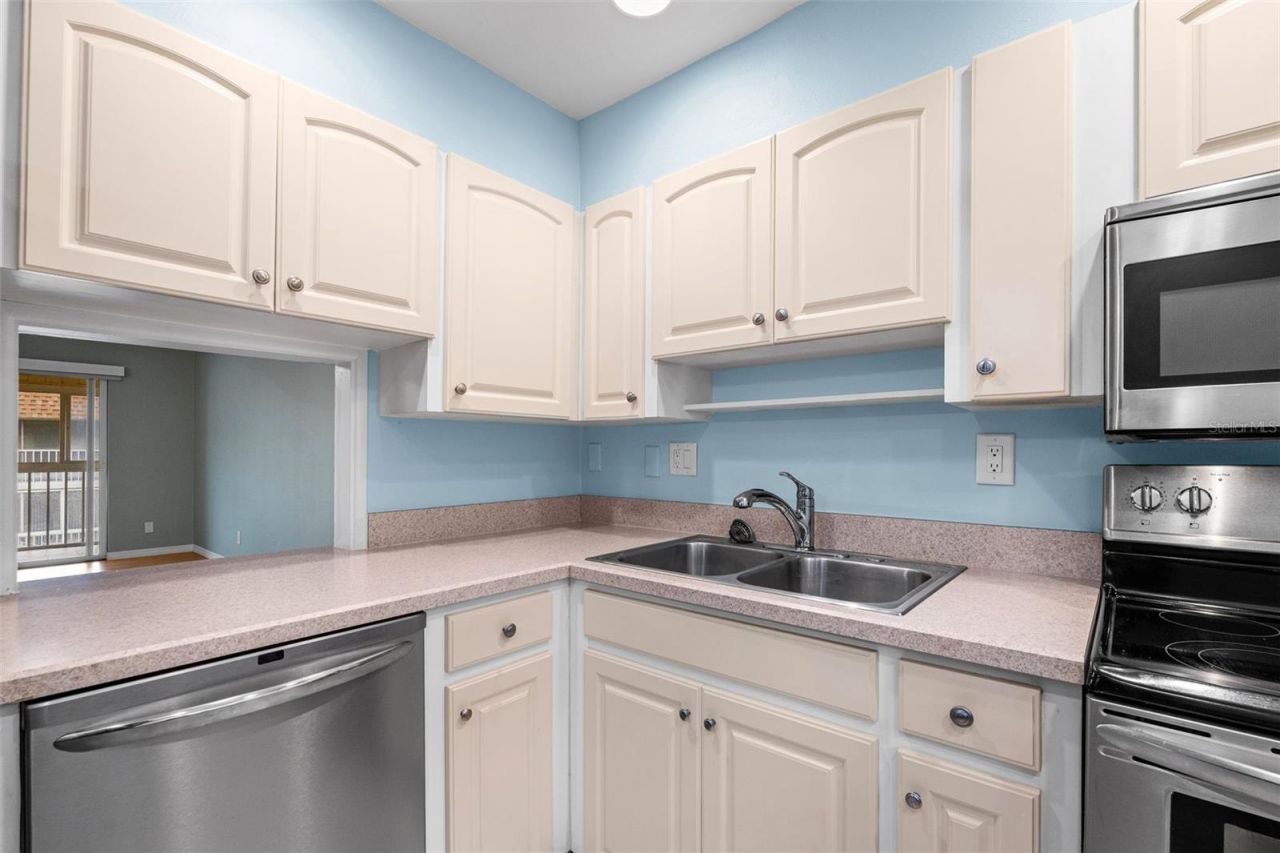 1310 Glen Oaks Drive E, Unit 383E, Sarasota, FL 34232 Photo