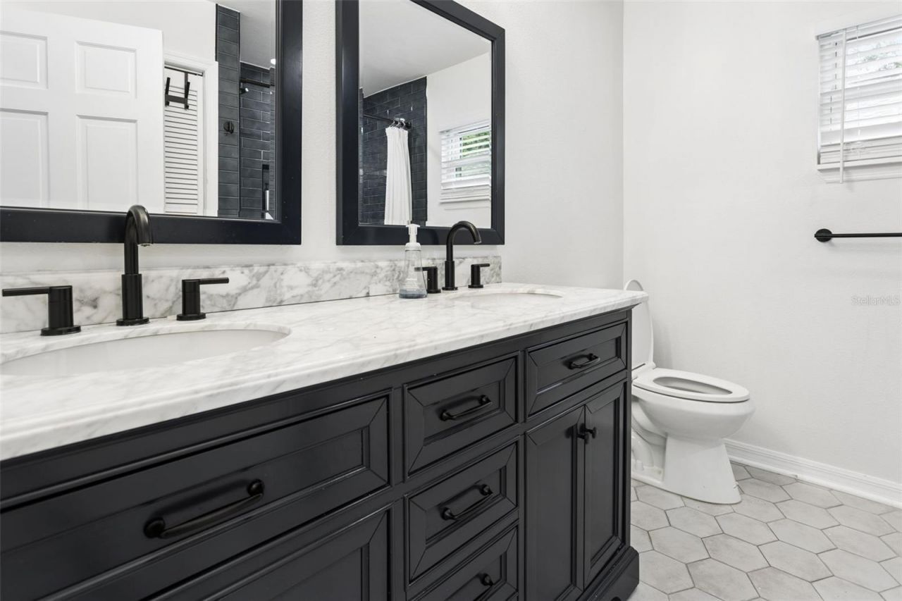 1046 Sylvia Lane, Tampa, FL 33613 Photo